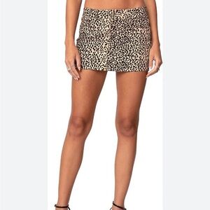 Edikted low rise size small leopard skirt